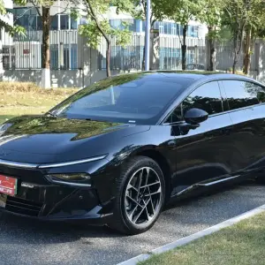 XPeng P7+ 2025 лот 57330131 из Китая