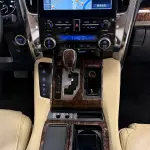 Toyota Alphard 2023 из Китая