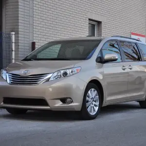 Toyota Sienna 2013 из Китая