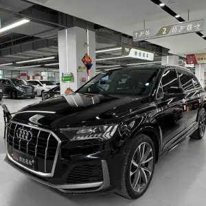 Audi Q7 2021 из Китая