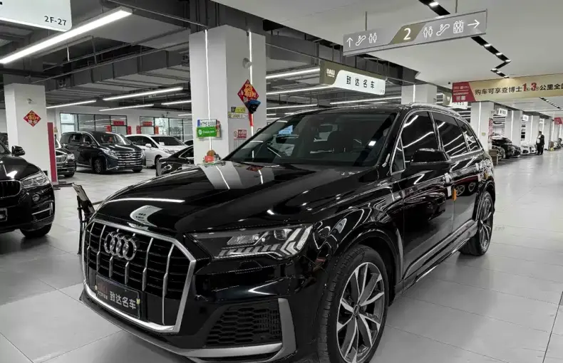 Audi Q7 2021 из Китая