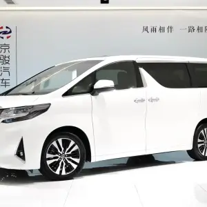 Toyota Alphard 2021 из Китая