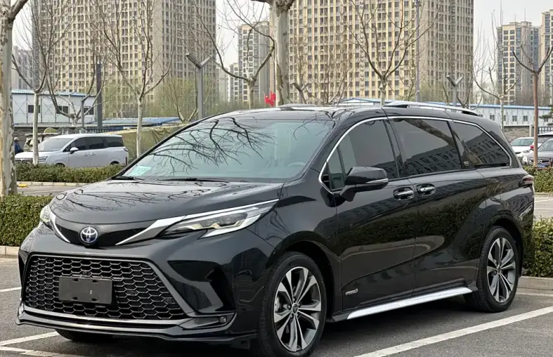 Toyota Granvia 2023 из Китая