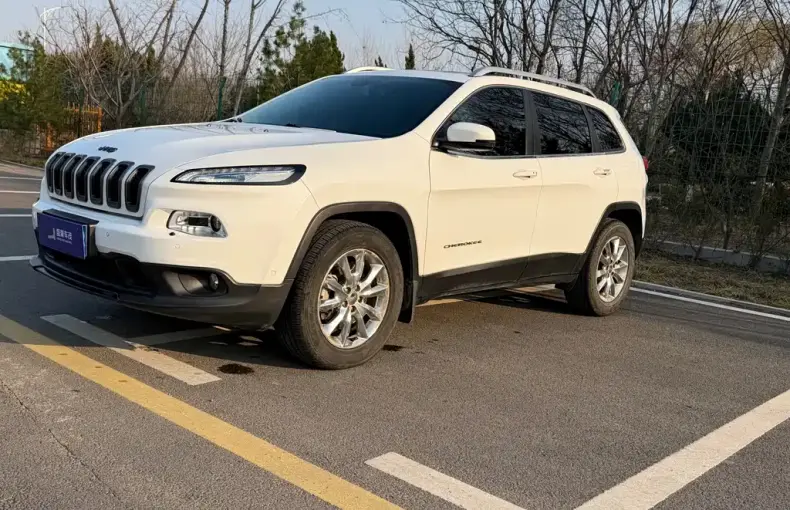 Jeep Cherokee 2016 из Китая