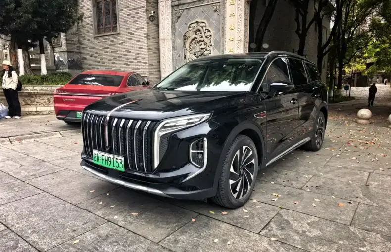 Hongqi Hongqi HS7 PHEV 2024 из Китая
