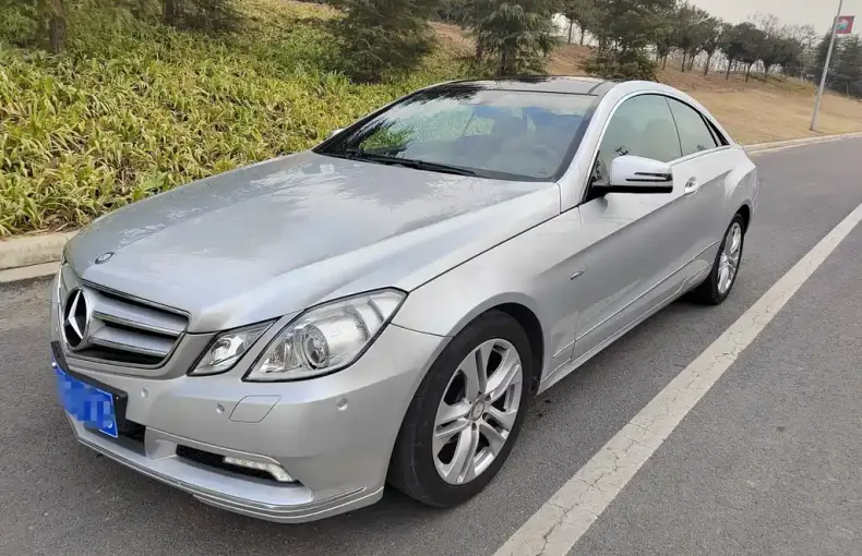 Mercedes-Benz E-Class (Import) 2011 из Китая