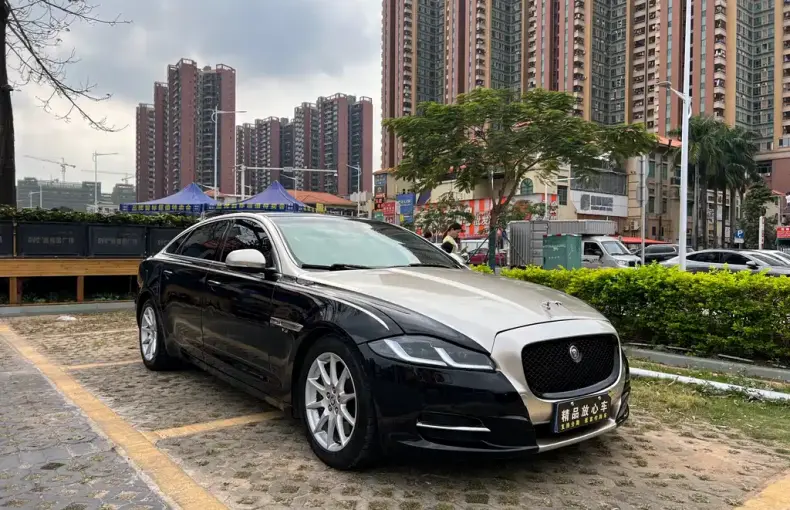 Jaguar XJ 2013 из Китая