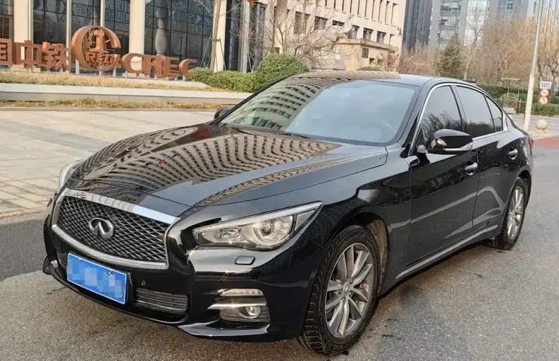 Infiniti Q50L 2017 из Китая