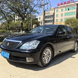 Toyota Crown 2005 из Китая