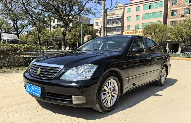 Toyota Crown 2005 из Китая