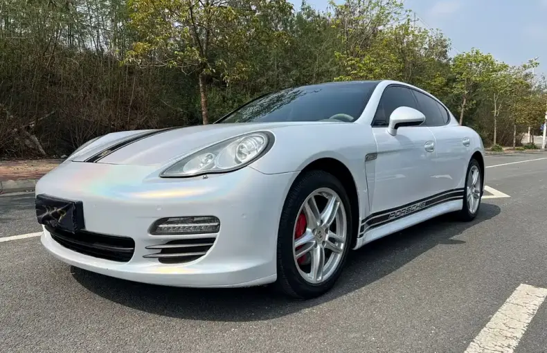 Porsche Panamera 2012 из Китая
