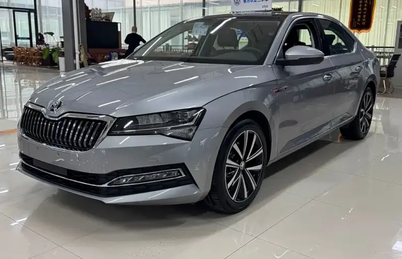Skoda Superb 2025 из Китая