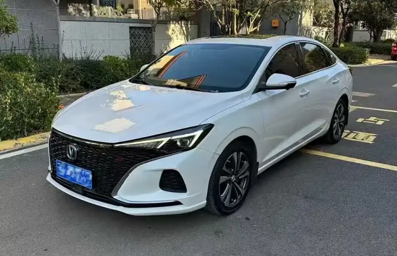Changan Eado 2022 из Китая