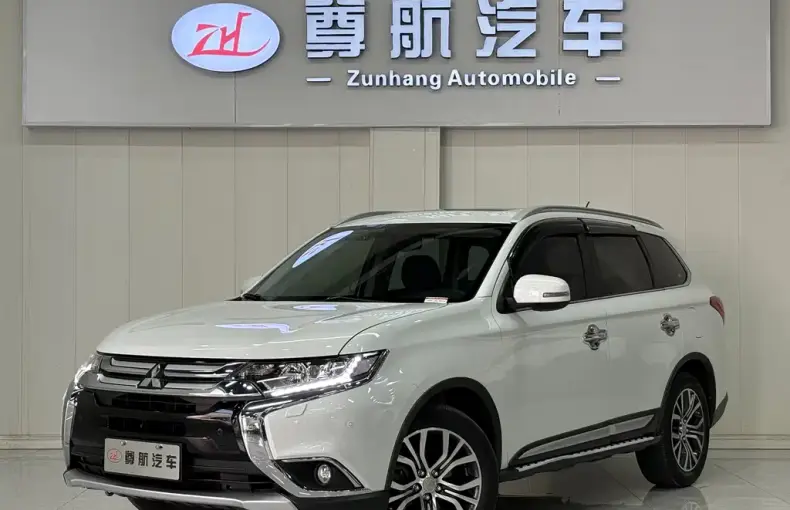 Mitsubishi Outlander 2017 из Китая