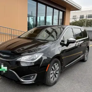 Chrysler Grand Voyager PHEV (Import) 2021 из Китая