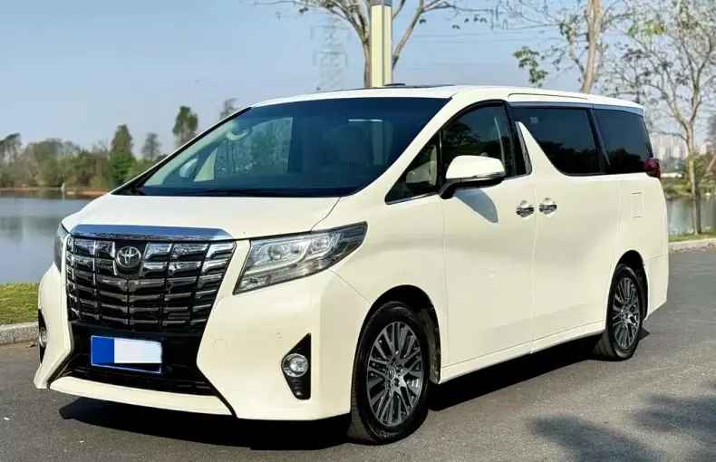 Toyota Alphard 2017 из Китая