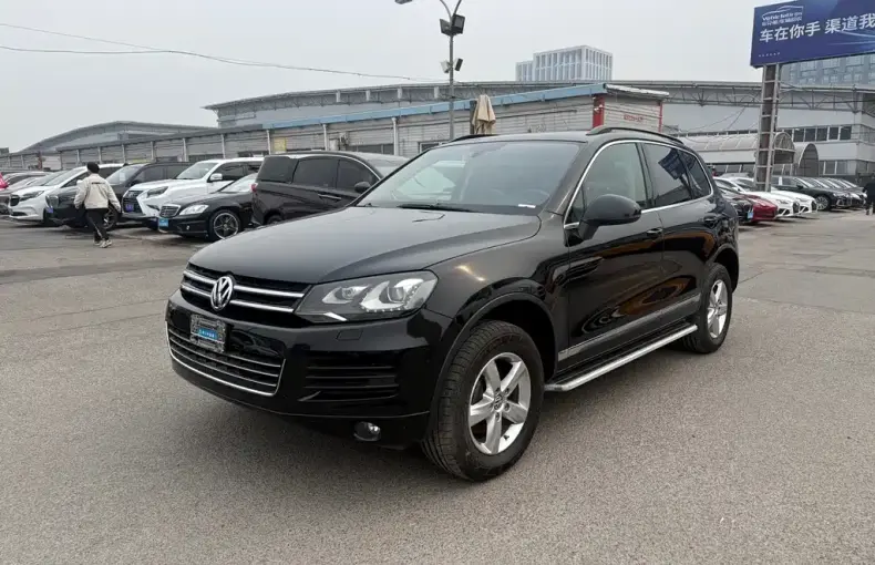Volkswagen Touareg 2012 из Китая