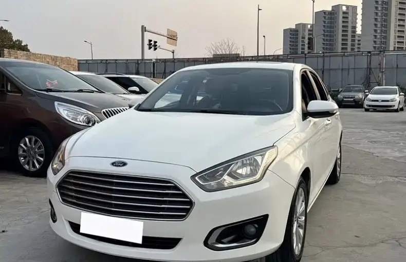 Ford Escort 2016 из Китая