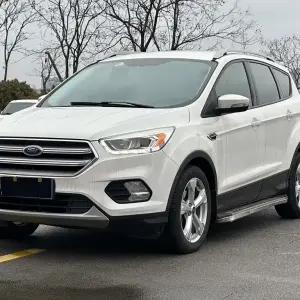 Ford Kuga 2017 из Китая