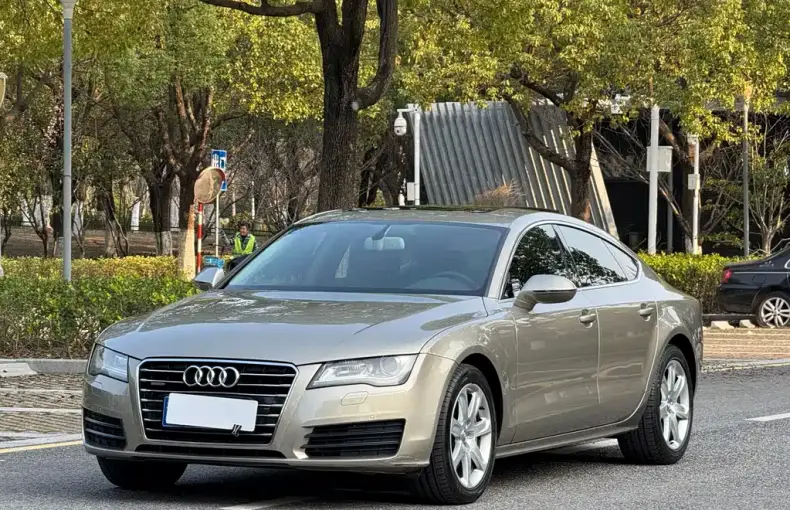 Audi A7 2012 из Китая