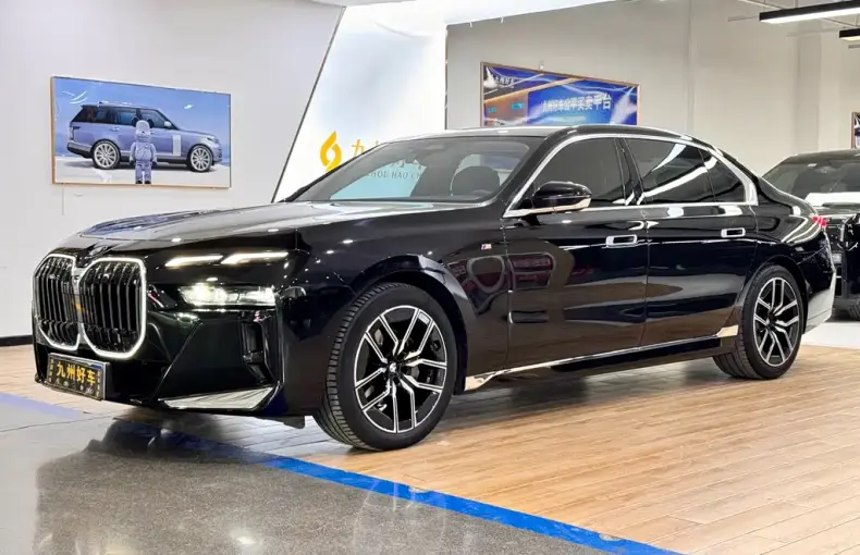 BMW 7 Series 2024 из Китая