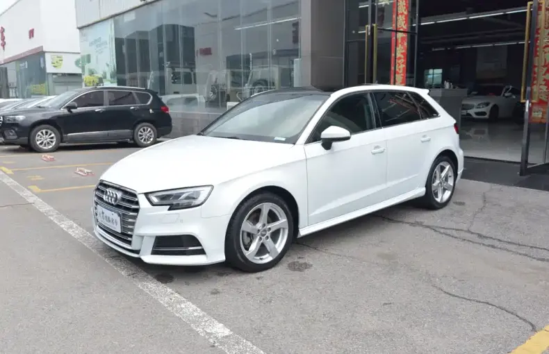 Audi A3 2021 из Китая