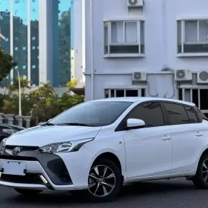 Toyota Yaris L 2021 из Китая