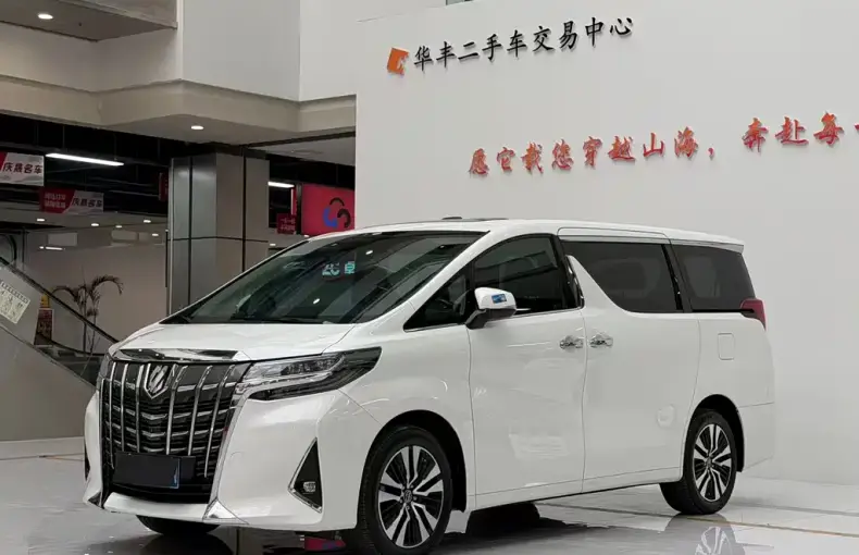 Toyota Alphard 2019 из Китая