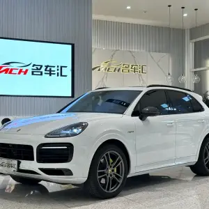 Porsche Cayenne Hybrid 2023 из Китая