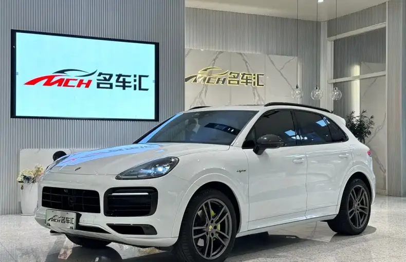 Porsche Cayenne Hybrid 2023 из Китая