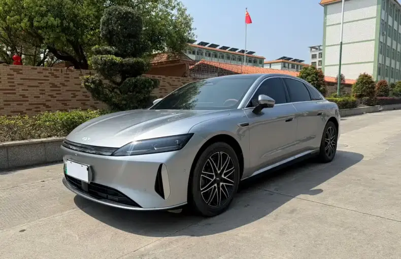 Fulwin 风云A9L 2025 из Китая
