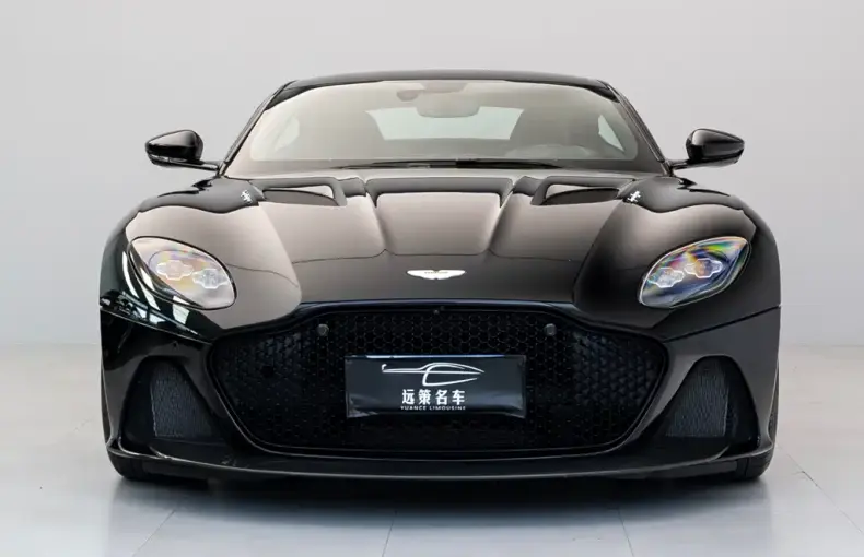 Aston Martin DBS 2023 из Китая