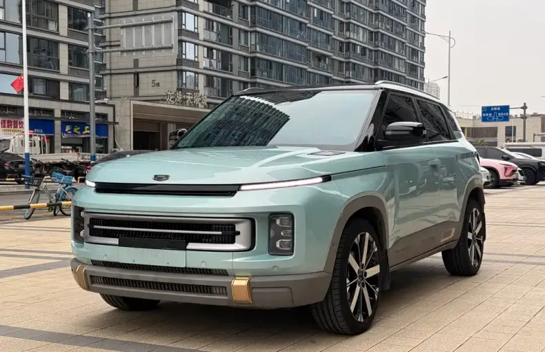 Geely Icon 2023 из Китая