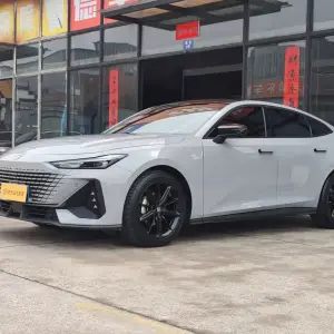 Changan UNI-V 2023 из Китая