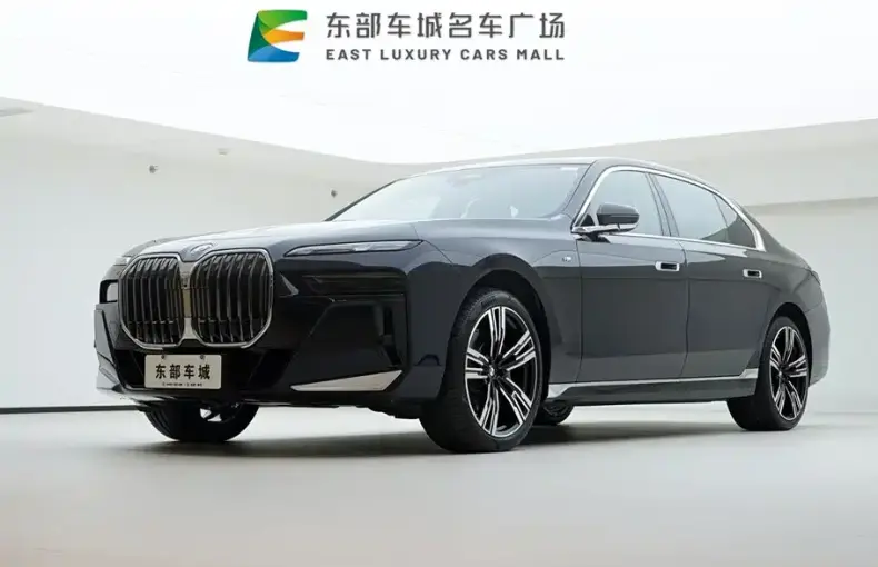 BMW 7 Series 2023 из Китая