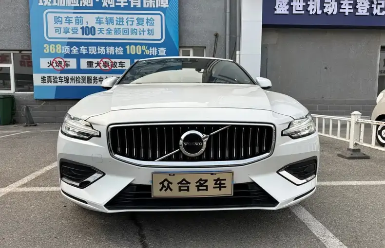 Volvo S60 2023 из Китая