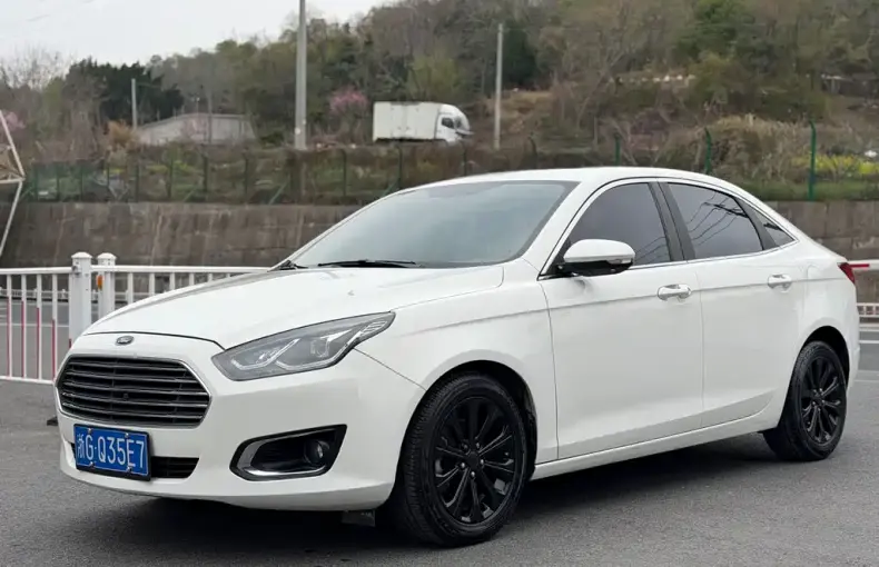 Ford Escort 2017 из Китая