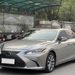 Lexus ES 2018 из Китая