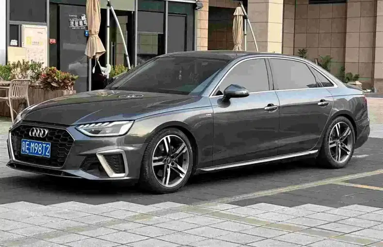 Audi A4L 2021 из Китая