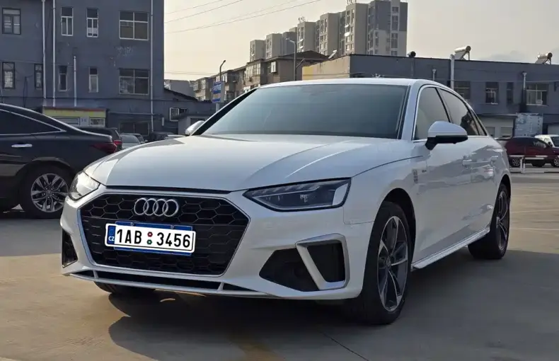 Audi A4L 2021 из Китая