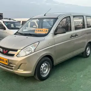 Wuling Rongguang V 2017 из Китая