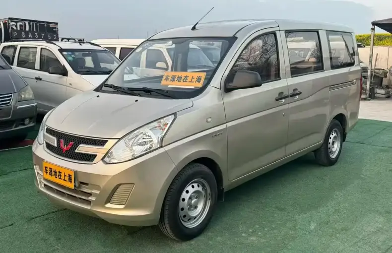 Wuling Rongguang V 2017 из Китая