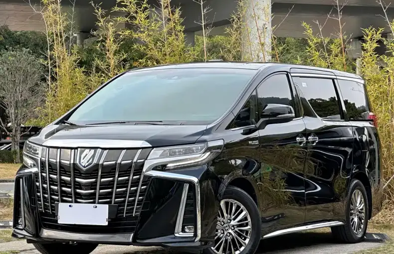 Toyota Alphard 2021 из Китая