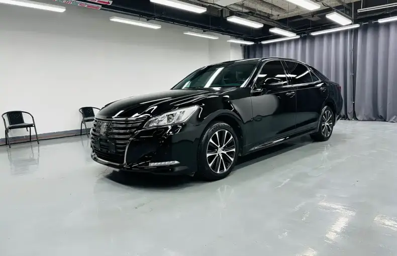 Toyota Crown 2018 из Китая