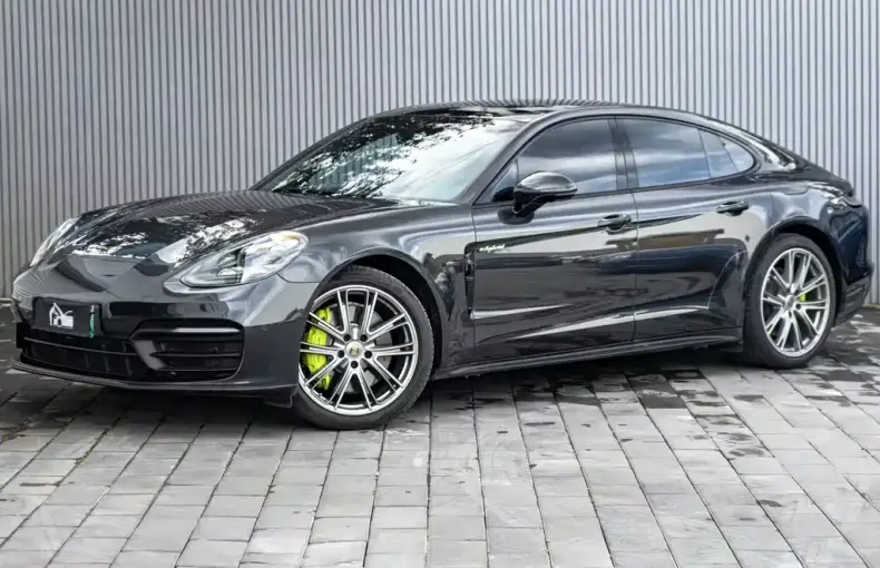 Porsche Panamera Hybrid 2022 из Китая