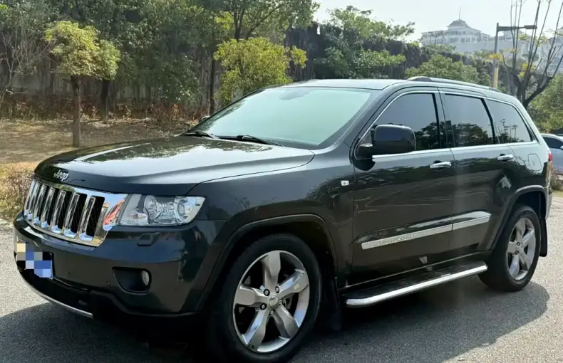 Jeep Grand Cherokee (Import) 2011 из Китая