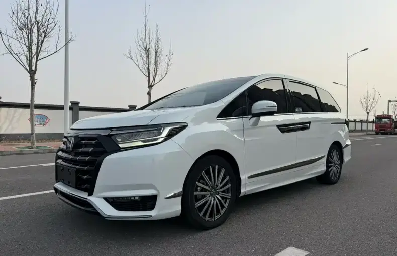 Honda Elysion 2023 из Китая