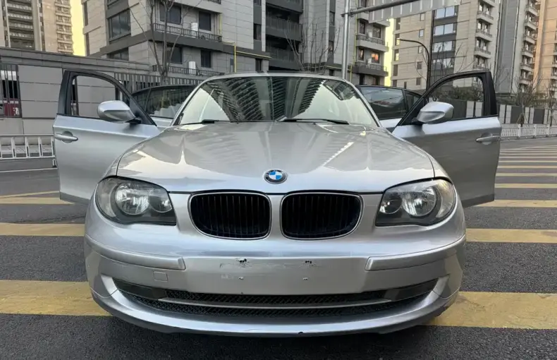 BMW 1 Series (Import) 2011 из Китая
