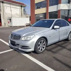 Mercedes-Benz C-Class 2012 из Китая