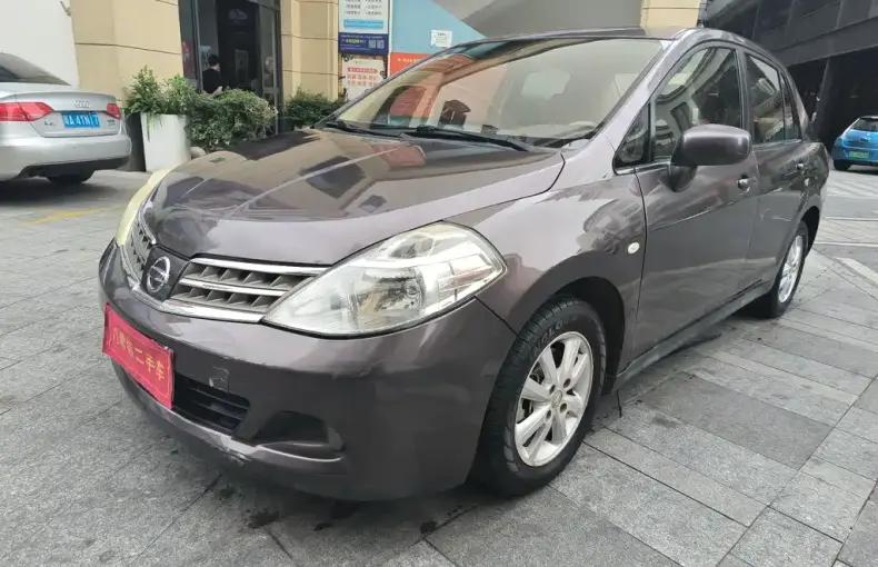 Nissan Tiida 2009 из Китая